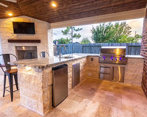 Outdoor Kitchen