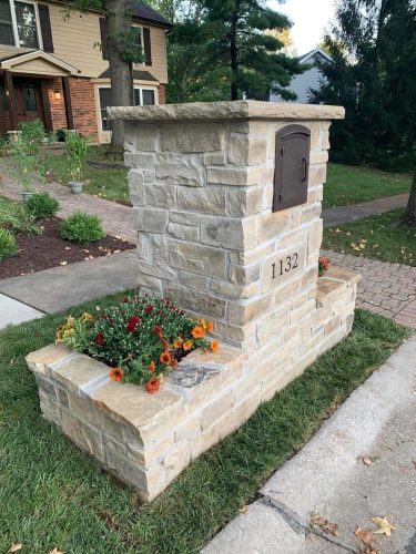 Hardscaping - Mailbox Planter 2